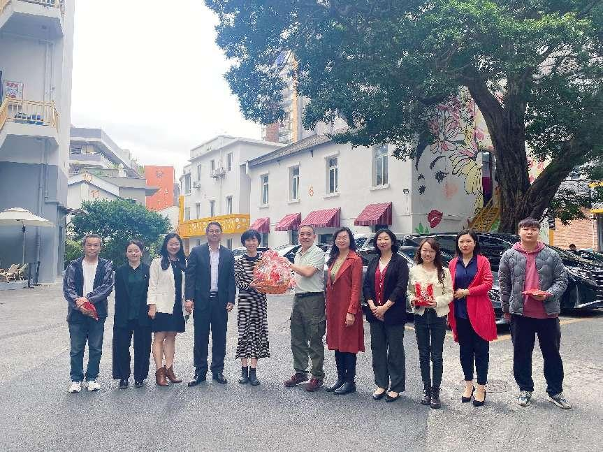 新春新生新勢(shì)騰飛，龍年龍?bào)J龍興仕誠(chéng) ——新仕誠(chéng)公司領(lǐng)導(dǎo)班子開(kāi)工首日深入各園區(qū)一線慰問(wèn)